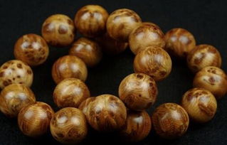 崖柏柴火料 從枯木到暴利，文玩市場里的貪婪游戲