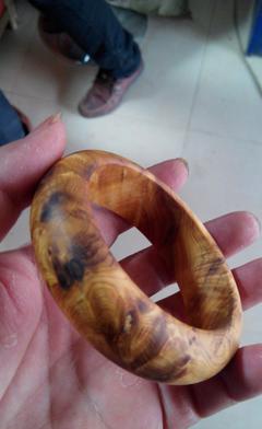 千年崖柏防癌保健手鐲 自然的饋贈與文化的傳承